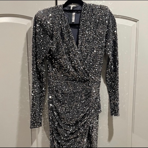 Zeena Zaki Gown - Picture 3 of 5